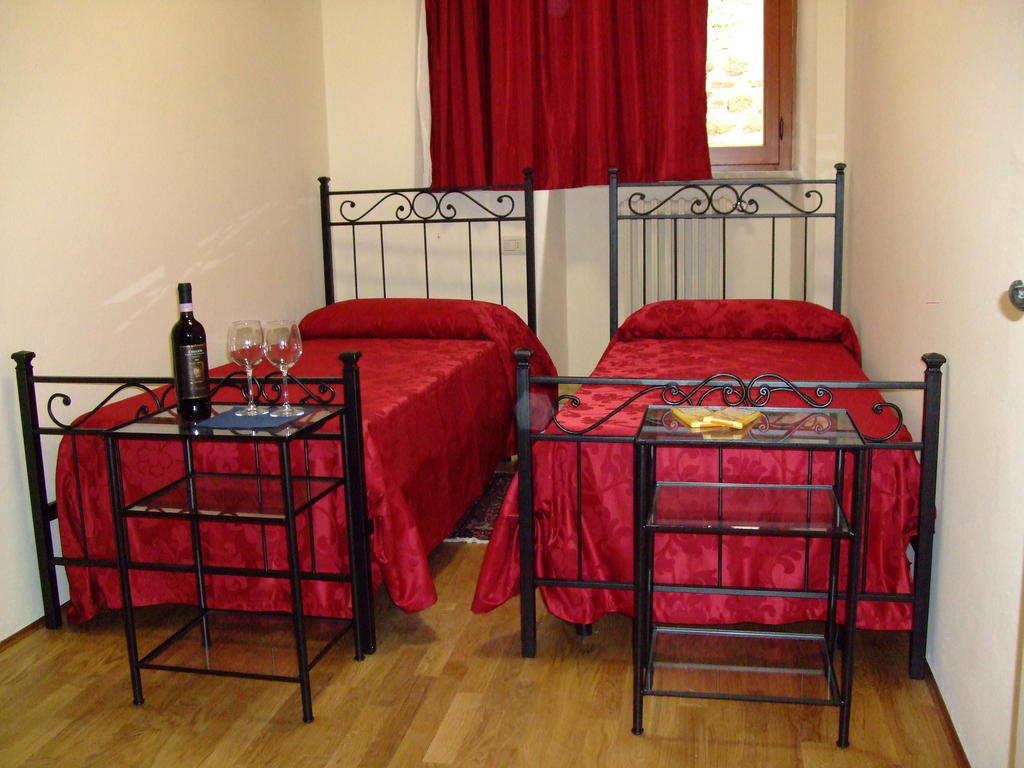 Tre Girasoli Monte San Savino Room photo